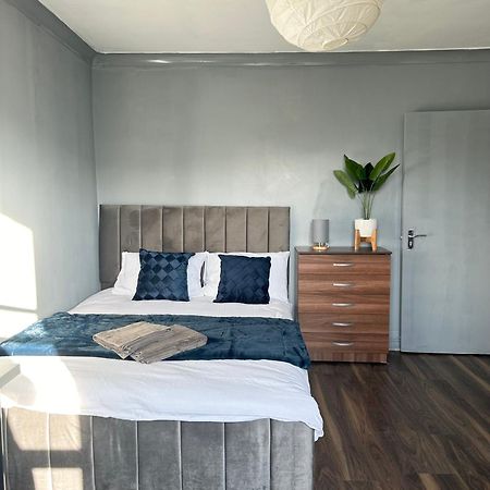Luxury Room In A 4 Bedroom Flat! 4 Minutes Walk To Kingscross, St Pancras London Exteriör bild