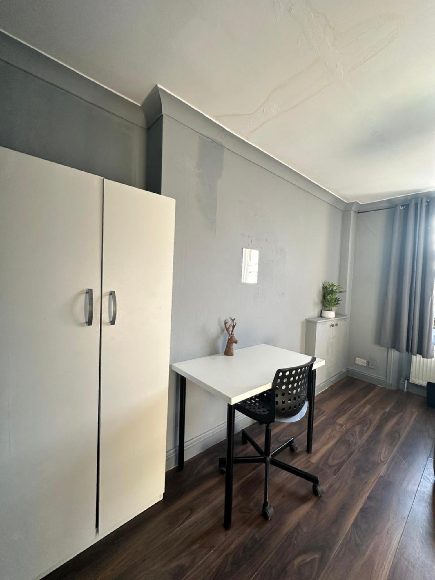 Luxury Room In A 4 Bedroom Flat! 4 Minutes Walk To Kingscross, St Pancras London Exteriör bild